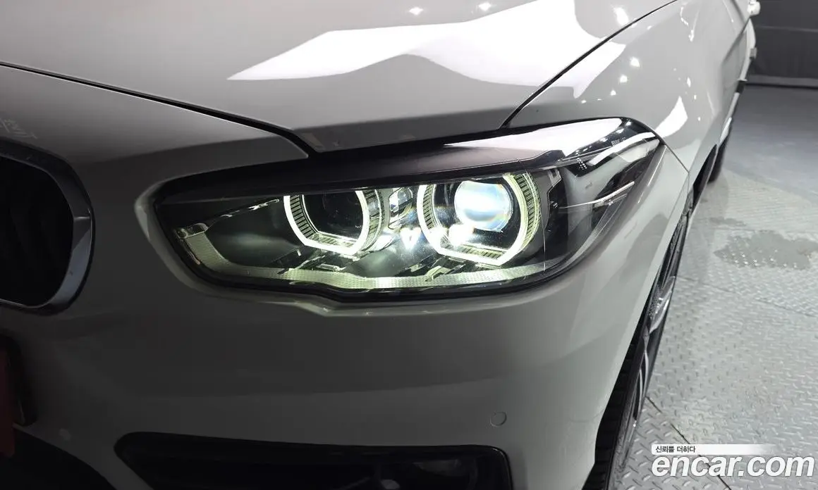 BMW 1 серия 2018 2.0 автомат (гидро), фото 8