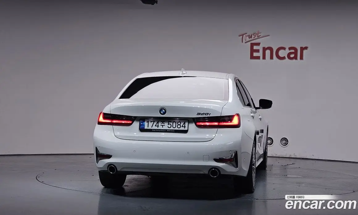 BMW 3 серия 2022 2.0 автомат (гидро), фото 3