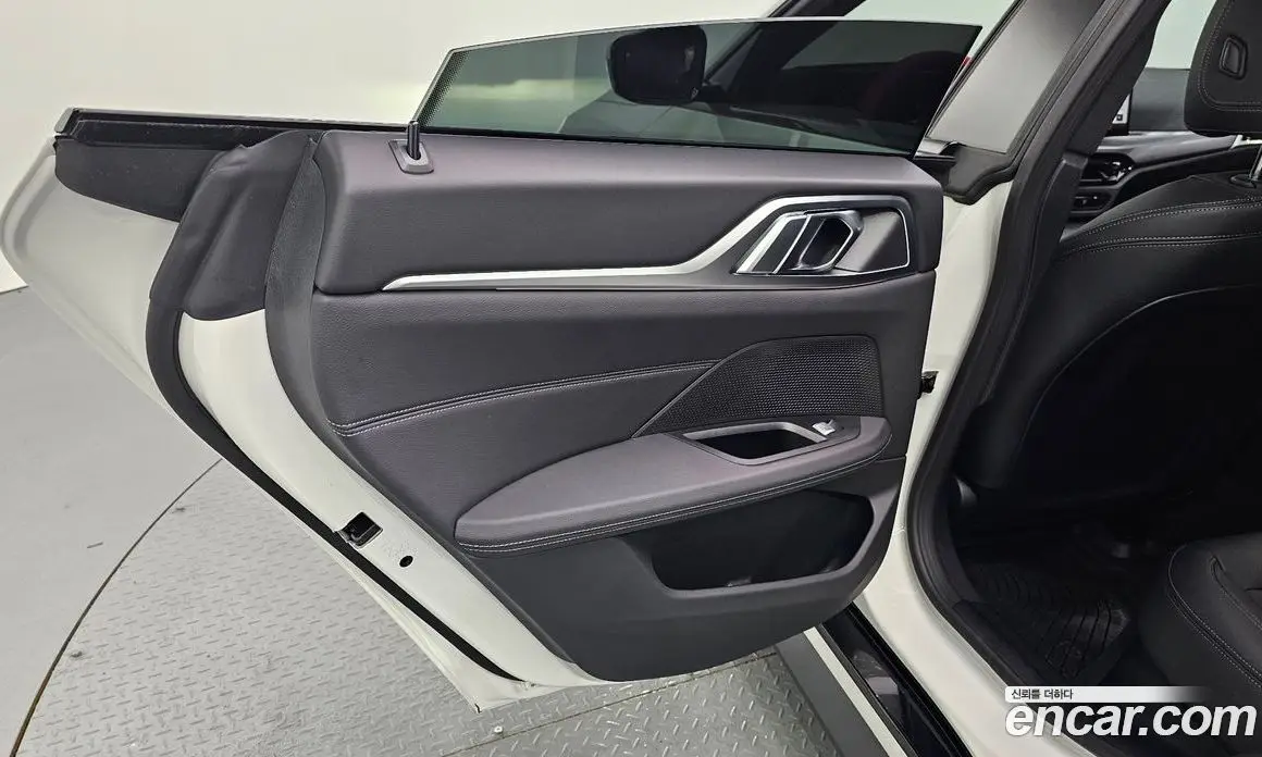 BMW 4 серия 2025 2.0 автомат (гидро), фото 15 BMW 4 серия 2025 2.0 автомат (гидро), фото 15