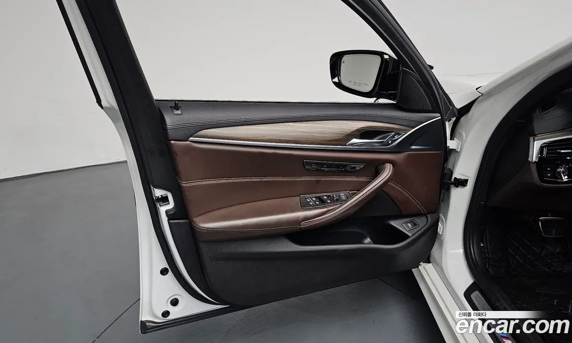 BMW 5 серия 2017 2.0 автомат (гидро), фото 13 BMW 5 серия 2017 2.0 автомат (гидро), фото 13