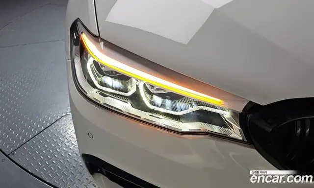 BMW 5 серия 2017 2.0 автомат (гидро), миниатюра 7 BMW 5 серия 2017 2.0 автомат (гидро), миниатюра 7