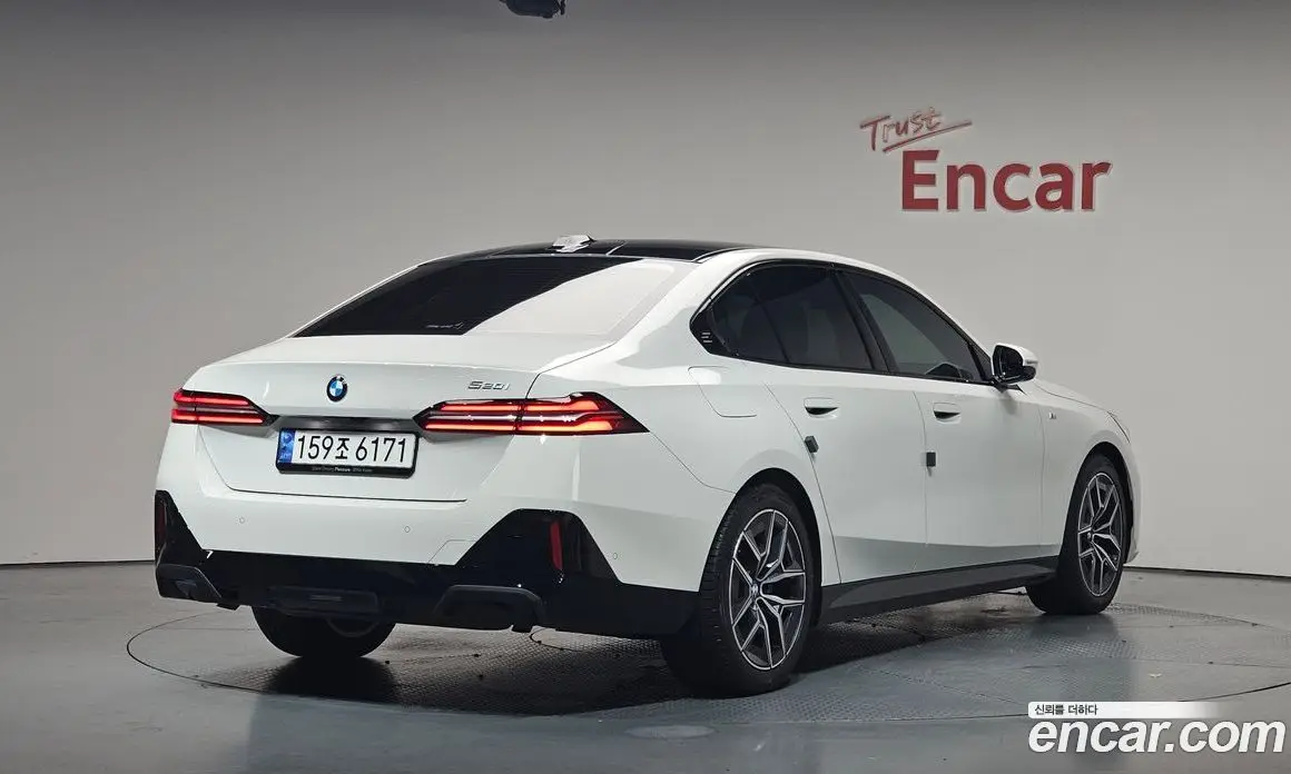 BMW 5 серия 2024 2.0 автомат (гидро), фото 1 BMW 5 серия 2024 2.0 автомат (гидро), фото 1