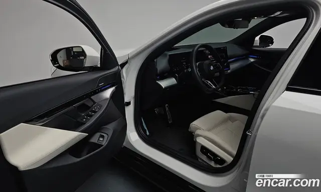 BMW 5 серия 2024 2.0 автомат (гидро), миниатюра 12