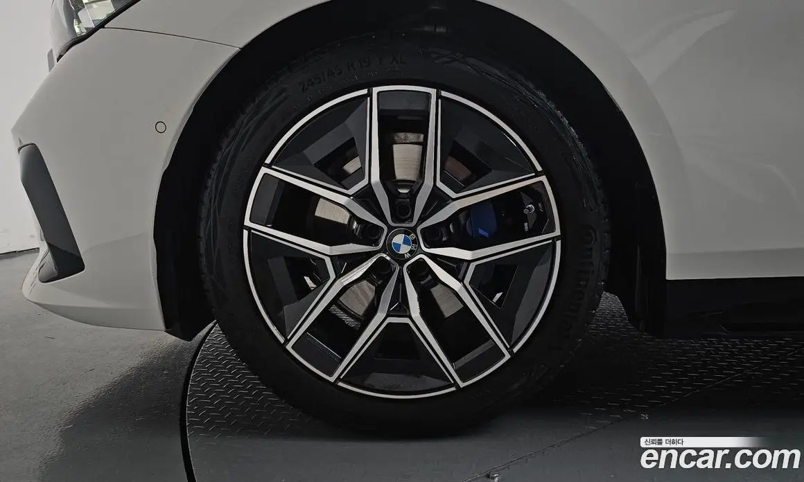 BMW 5 серия 2024 2.0 автомат (гидро), фото 4 BMW 5 серия 2024 2.0 автомат (гидро), фото 4