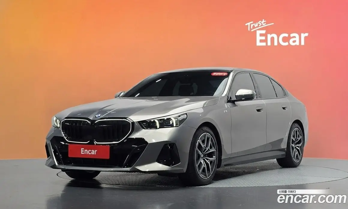 BMW 5 серия 2025 2.0 автомат (гидро), фото 32 BMW 5 серия 2025 2.0 автомат (гидро), фото 32