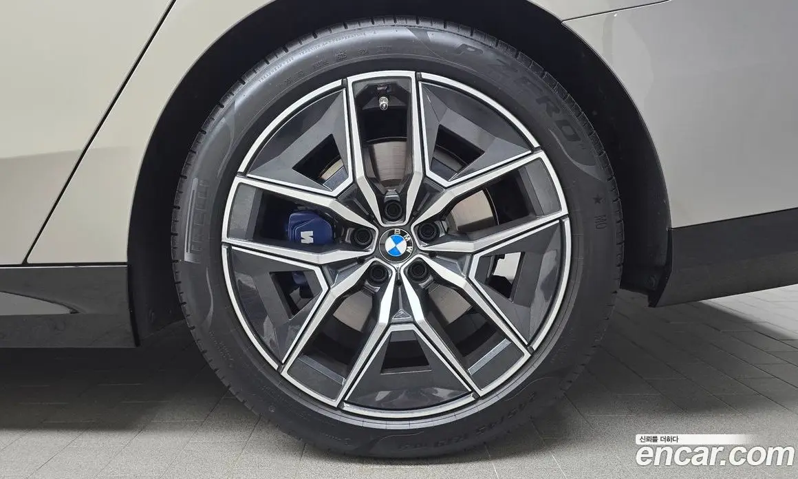 BMW 5 серия 2025 2.0 автомат (гидро), фото 6 BMW 5 серия 2025 2.0 автомат (гидро), фото 6