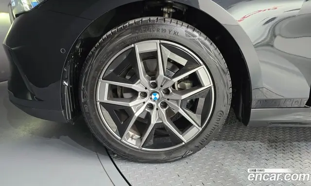 BMW 5 серия 2025 2.0 автомат (гидро), миниатюра 5