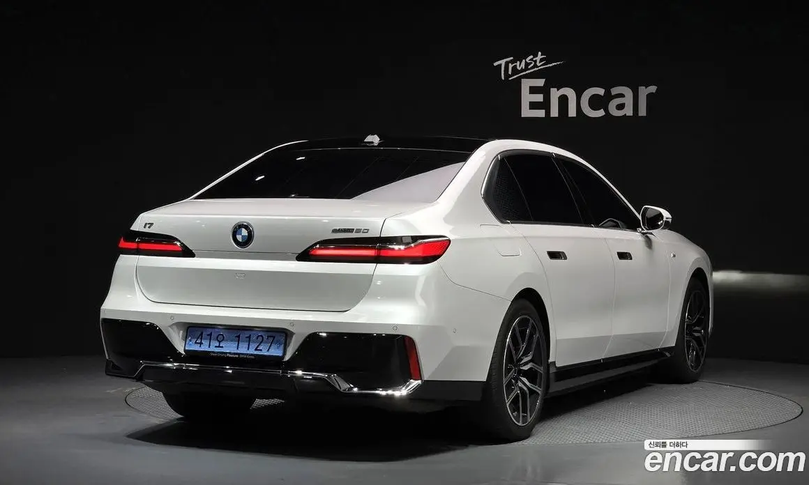 BMW i7 2024 0.3 автомат (гидро), фото 2 BMW i7 2024 0.3 автомат (гидро), фото 2