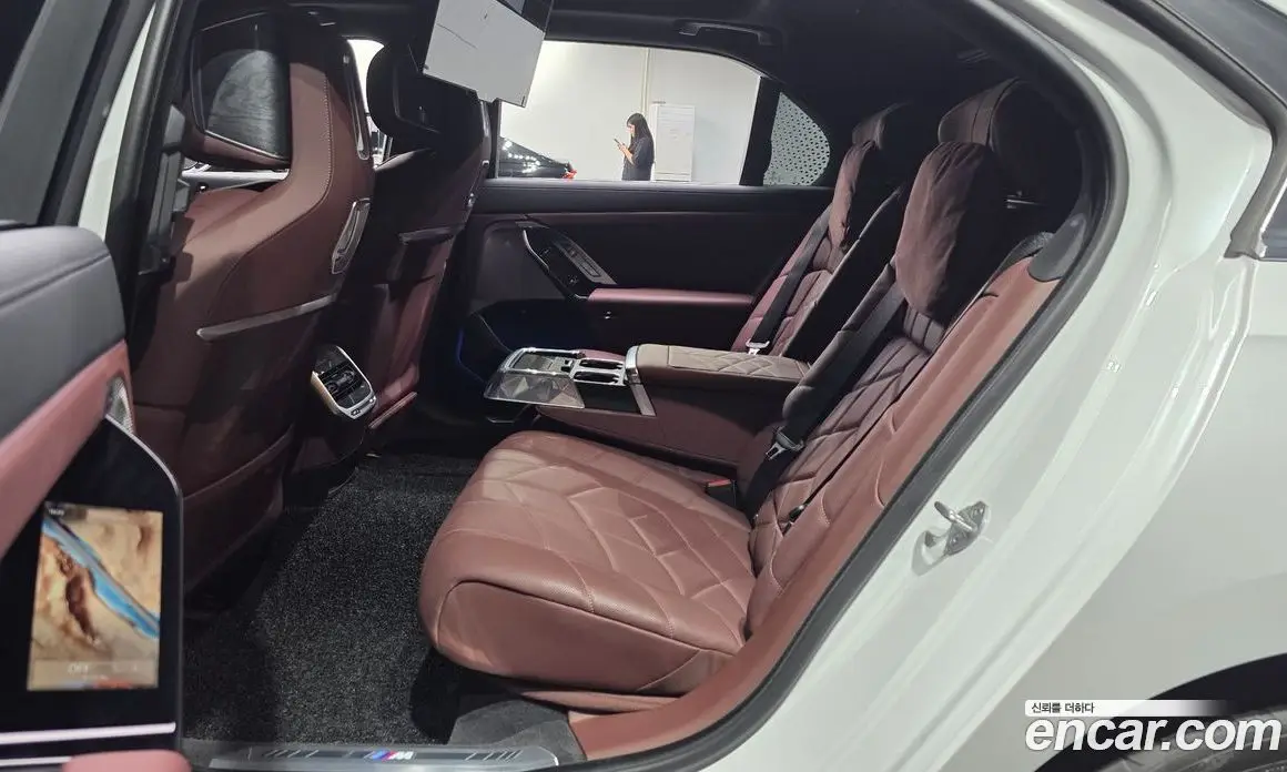 BMW i7 2024 0.3 автомат (гидро), фото 17 BMW i7 2024 0.3 автомат (гидро), фото 17