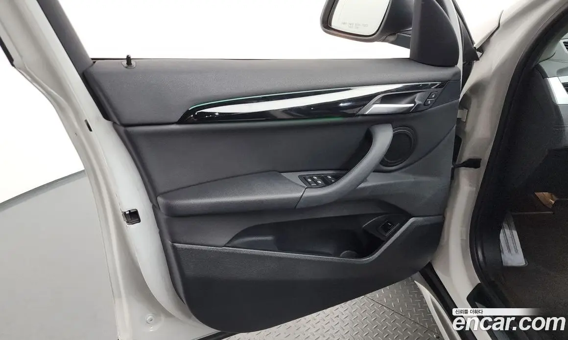 BMW X1 2022 2.0 автомат (гидро), фото 14 BMW X1 2022 2.0 автомат (гидро), фото 14