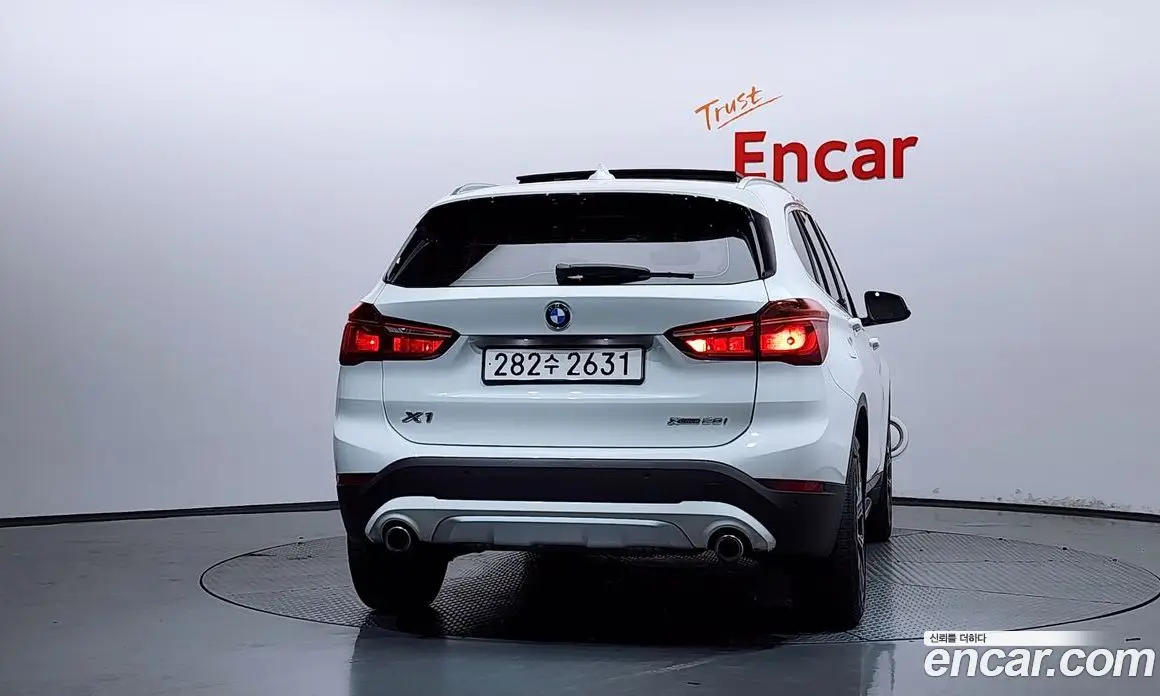 BMW X1 2022 2.0 автомат (гидро), фото 4 BMW X1 2022 2.0 автомат (гидро), фото 4