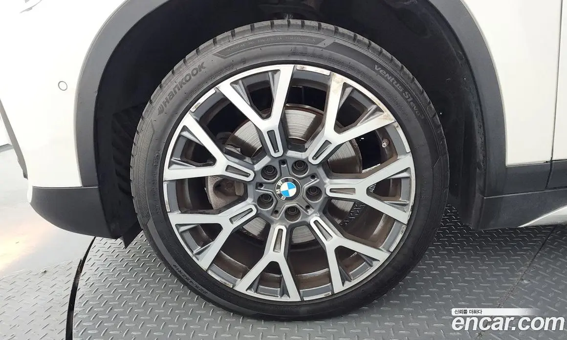 BMW X1 2022 2.0 автомат (гидро), фото 5 BMW X1 2022 2.0 автомат (гидро), фото 5