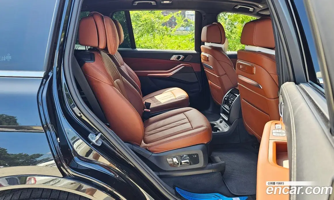 BMW X7 2025 3.0 автомат (гидро), фото 25 BMW X7 2025 3.0 автомат (гидро), фото 25