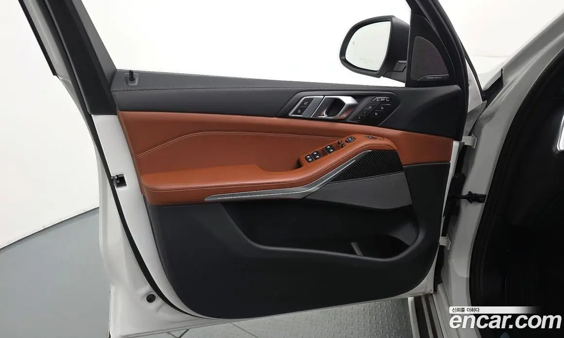 BMW X7 2025 3.0 автомат (гидро), фото 14