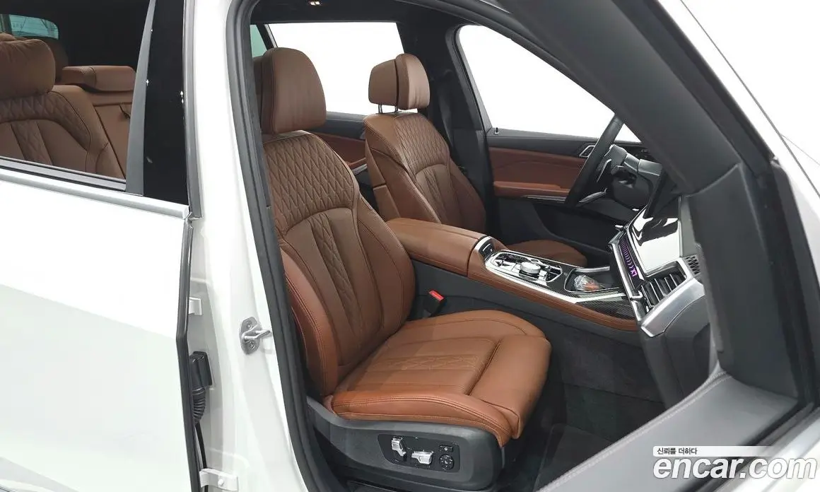 BMW X7 2025 3.0 автомат (гидро), фото 16