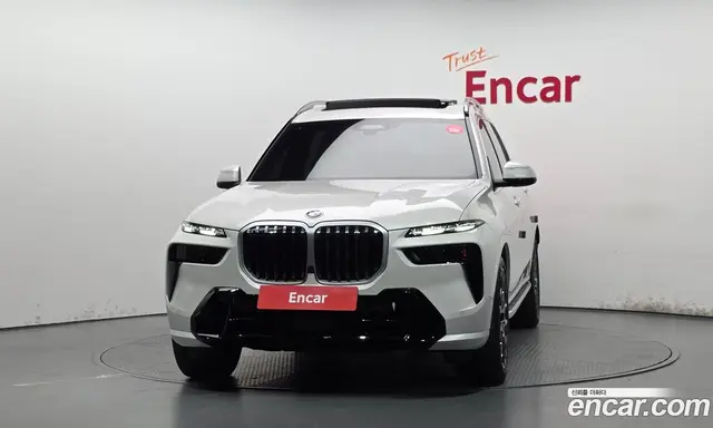 BMW X7 2025 3.0 автомат (гидро), миниатюра 3