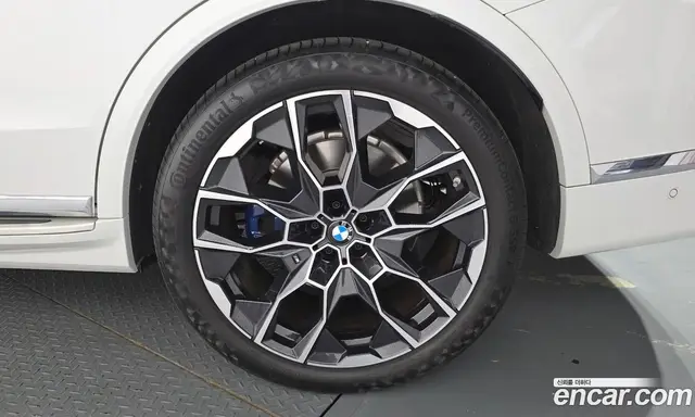 BMW X7 2025 3.0 автомат (гидро), миниатюра 7