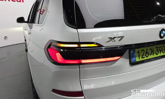 BMW X7 2025 3.0 автомат (гидро), миниатюра 9