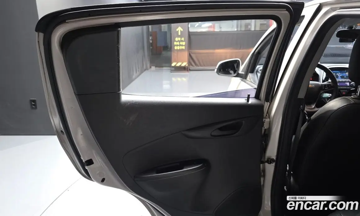 Chevrolet Spark 2016 1.0 автомат (гидро), фото 15 Chevrolet Spark 2016 1.0 автомат (гидро), фото 15