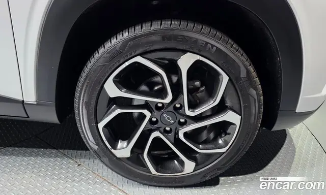 Chevrolet Trax 2023 1.2 автомат (гидро), миниатюра 5