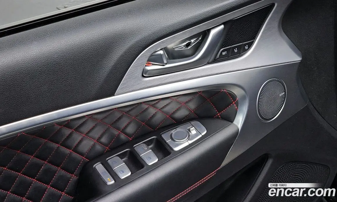 Genesis G70 2019 3.3 автомат (гидро), фото 18 Genesis G70 2019 3.3 автомат (гидро), фото 18