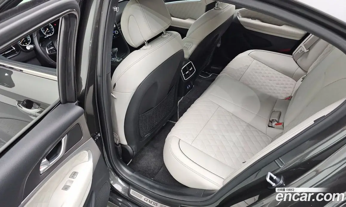 Genesis G70 2025 3.3 автомат (гидро), фото 16 Genesis G70 2025 3.3 автомат (гидро), фото 16