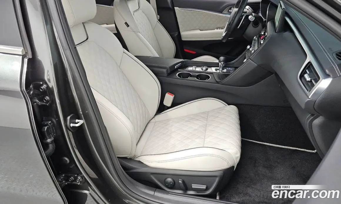 Genesis G70 2025 3.3 автомат (гидро), фото 18 Genesis G70 2025 3.3 автомат (гидро), фото 18