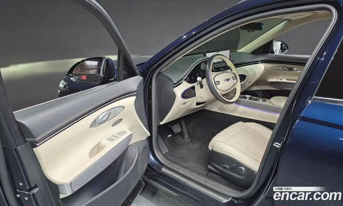 Genesis GV70 2021 2.5 автомат (гидро), фото 13 Genesis GV70 2021 2.5 автомат (гидро), фото 13