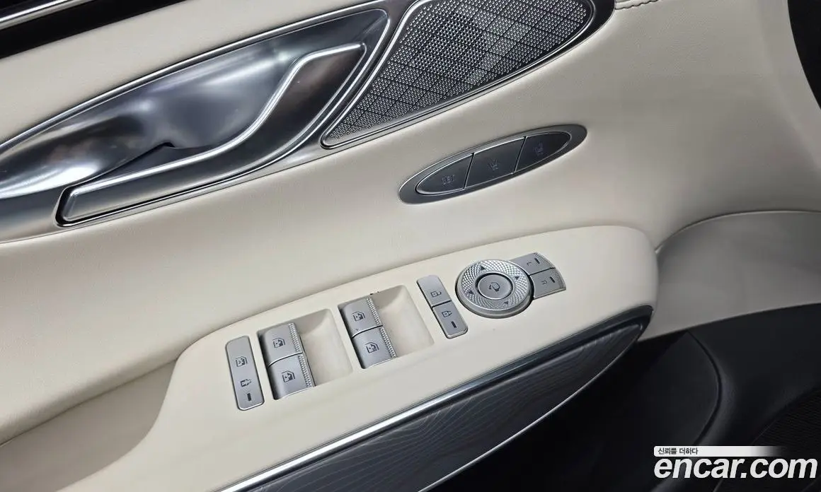 Genesis GV70 2021 2.5 автомат (гидро), фото 24 Genesis GV70 2021 2.5 автомат (гидро), фото 24