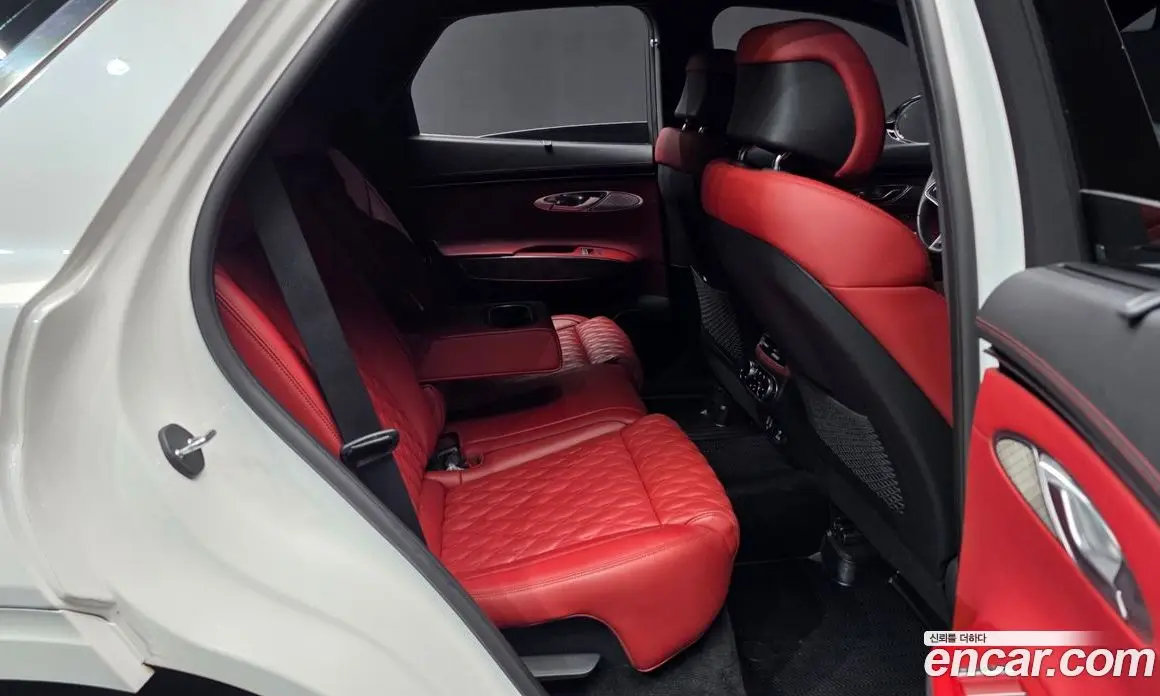 Genesis GV70 2021 2.5 автомат (гидро), фото 12 Genesis GV70 2021 2.5 автомат (гидро), фото 12