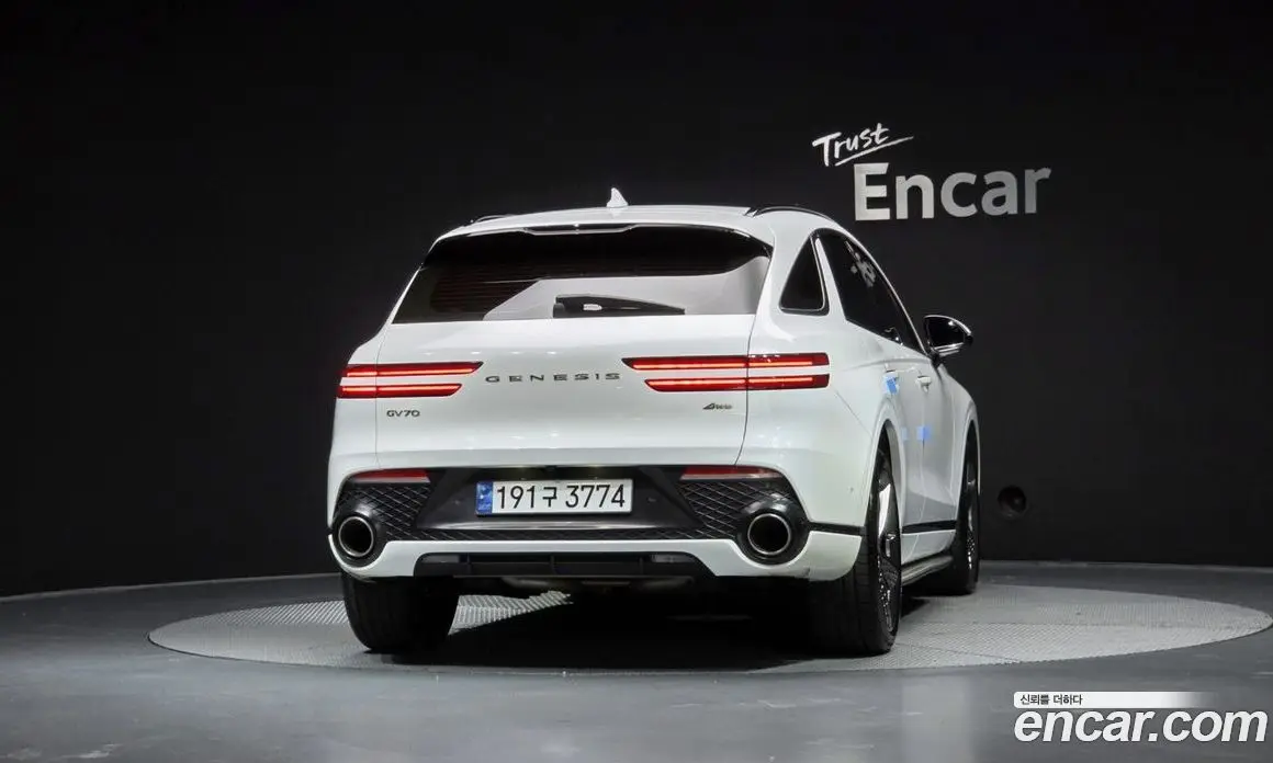 Genesis GV70 2021 2.5 автомат (гидро), фото 4 Genesis GV70 2021 2.5 автомат (гидро), фото 4