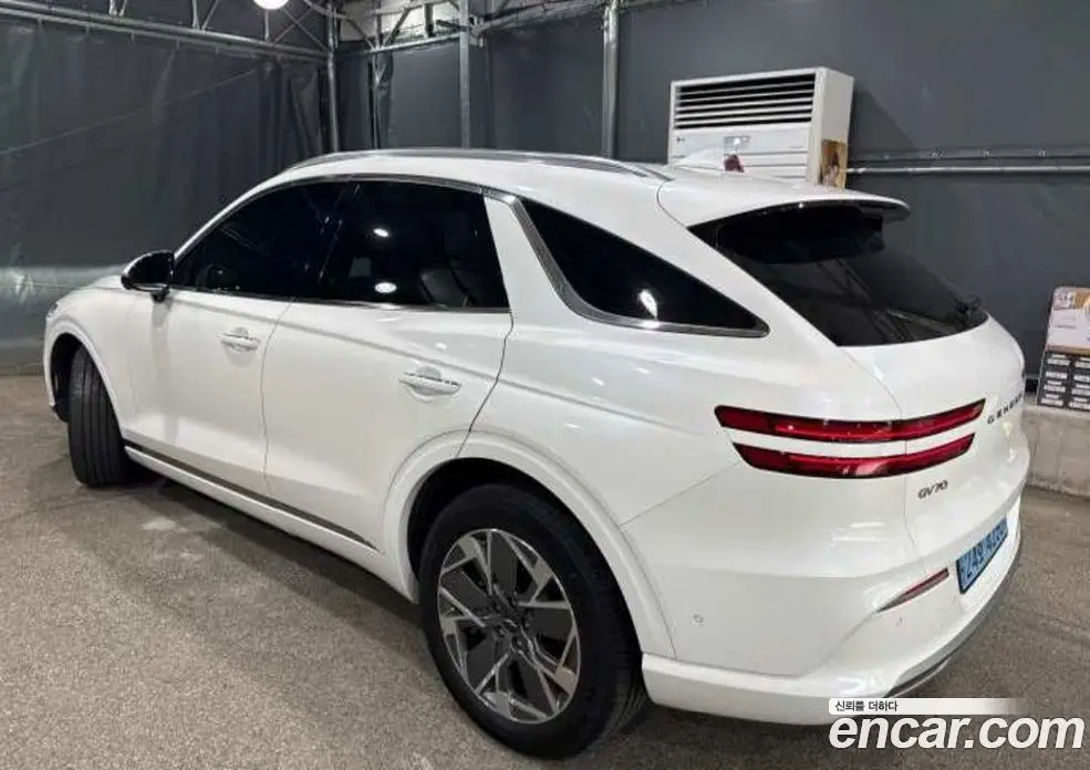 Genesis GV70 2022 1.0 автомат (гидро), фото 10 Genesis GV70 2022 1.0 автомат (гидро), фото 10