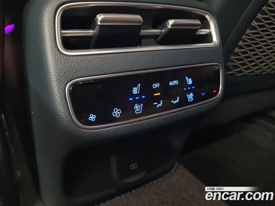 Genesis GV70 2025 2.5 автомат (гидро), фото 19