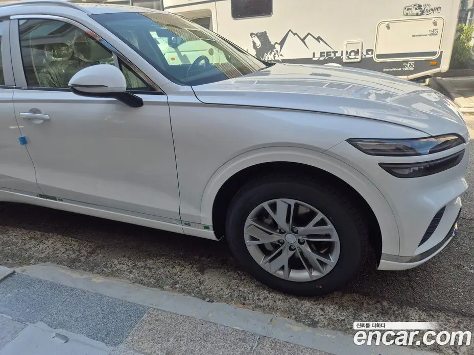 Genesis GV70 2026 2.5 автомат (гидро), фото 6 Genesis GV70 2026 2.5 автомат (гидро), фото 6