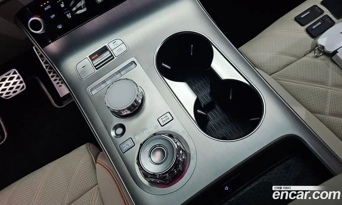 Genesis GV70 2026 2.5 автомат (гидро), фото 11 Genesis GV70 2026 2.5 автомат (гидро), фото 11