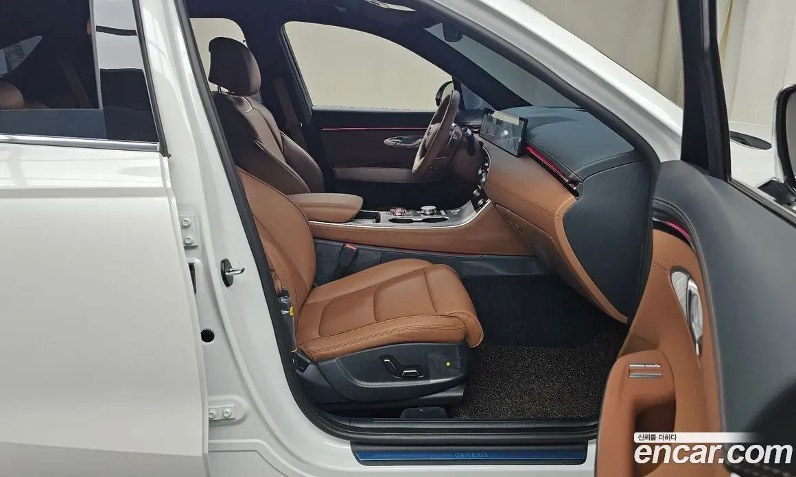 Genesis GV70 2026 2.5 автомат (гидро), фото 15 Genesis GV70 2026 2.5 автомат (гидро), фото 15