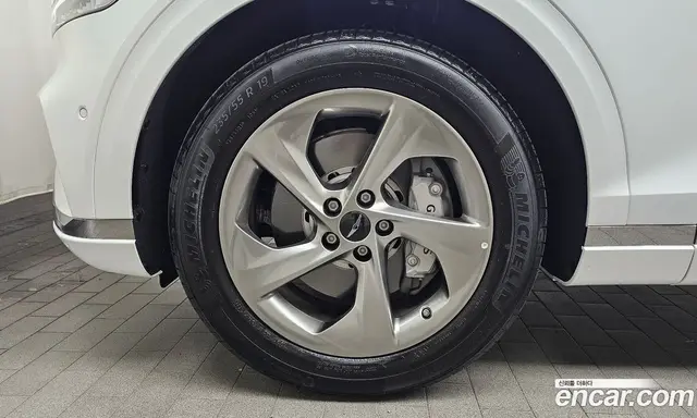 Genesis GV70 2026 2.5 автомат (гидро), миниатюра 4 Genesis GV70 2026 2.5 автомат (гидро), миниатюра 4
