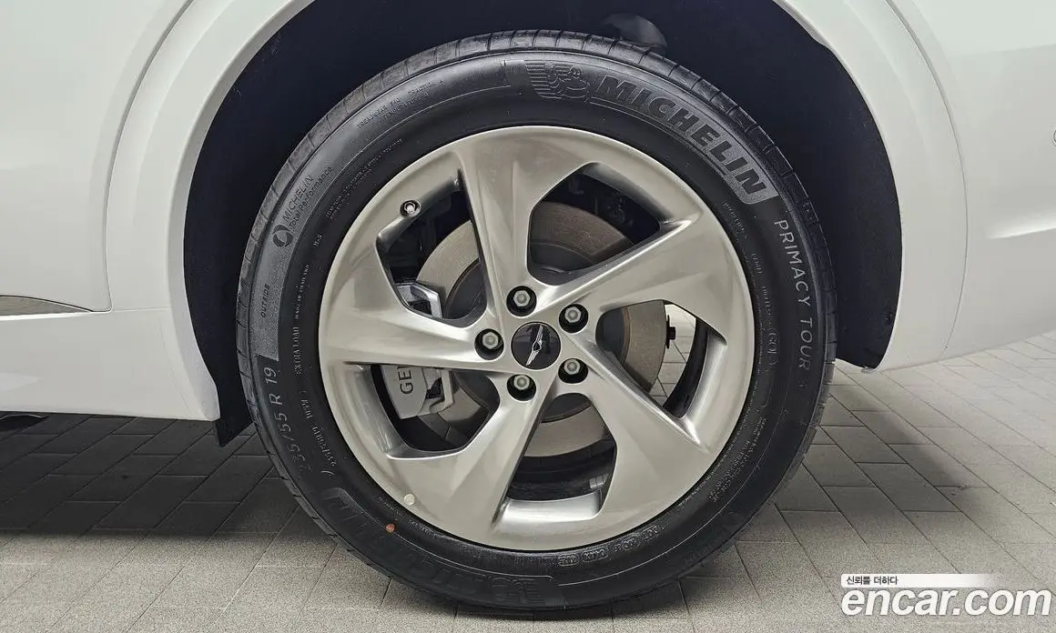 Genesis GV70 2026 2.5 автомат (гидро), фото 6 Genesis GV70 2026 2.5 автомат (гидро), фото 6