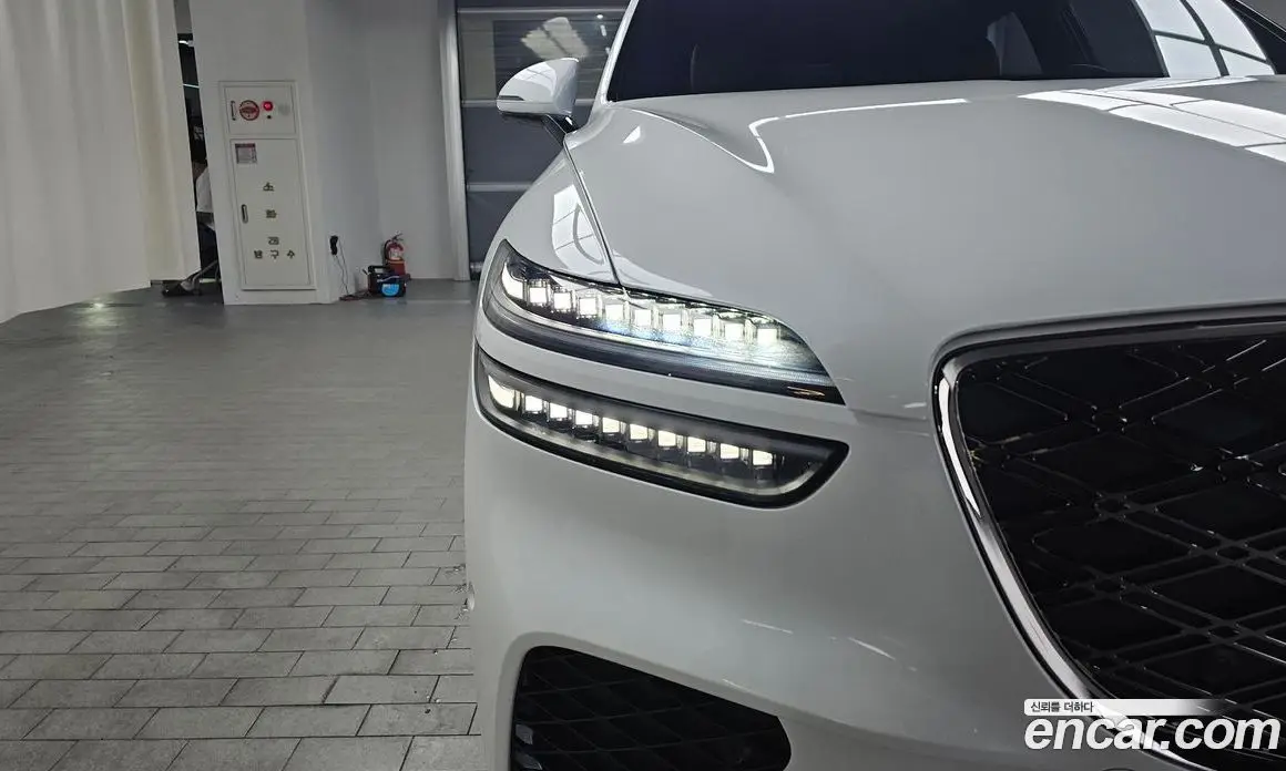 Genesis GV70 2026 2.5 автомат (гидро), фото 7 Genesis GV70 2026 2.5 автомат (гидро), фото 7