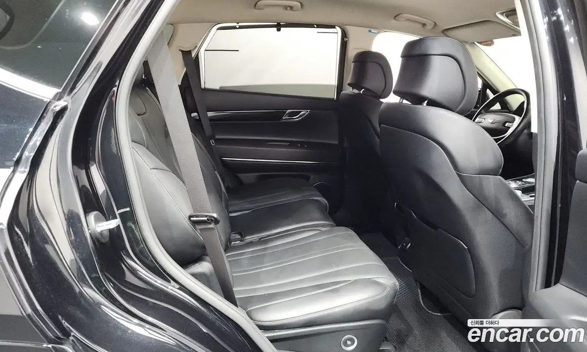 Genesis GV80 2021 2.5 автомат (гидро), фото 17 Genesis GV80 2021 2.5 автомат (гидро), фото 17
