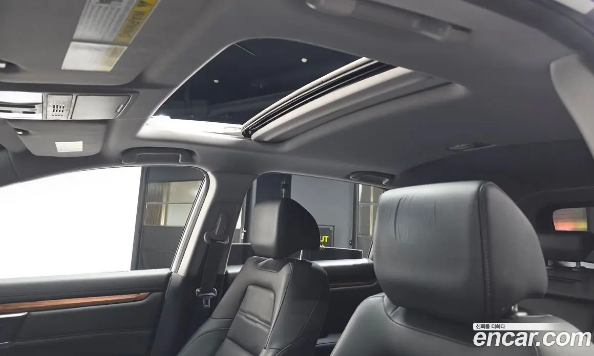 Honda CR-V 2017 1.5 автомат (гидро), фото 18