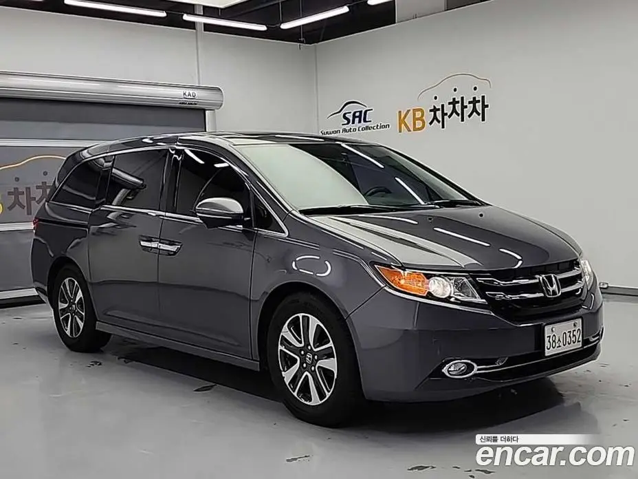 Honda Odyssey 2016 3.5 автомат (гидро), фото 4 Honda Odyssey 2016 3.5 автомат (гидро), фото 4