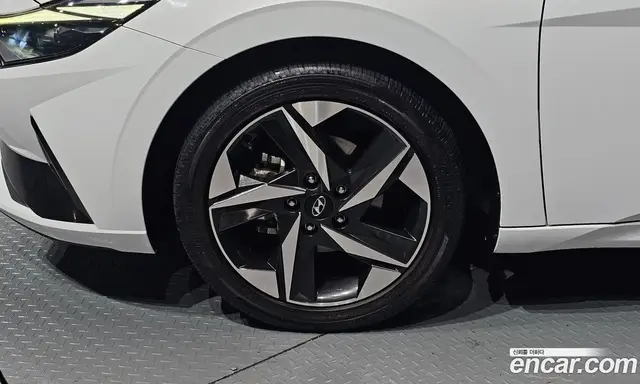 Hyundai Avante 2020 1.6 автомат (гидро), миниатюра 5 Hyundai Avante 2020 1.6 автомат (гидро), миниатюра 5