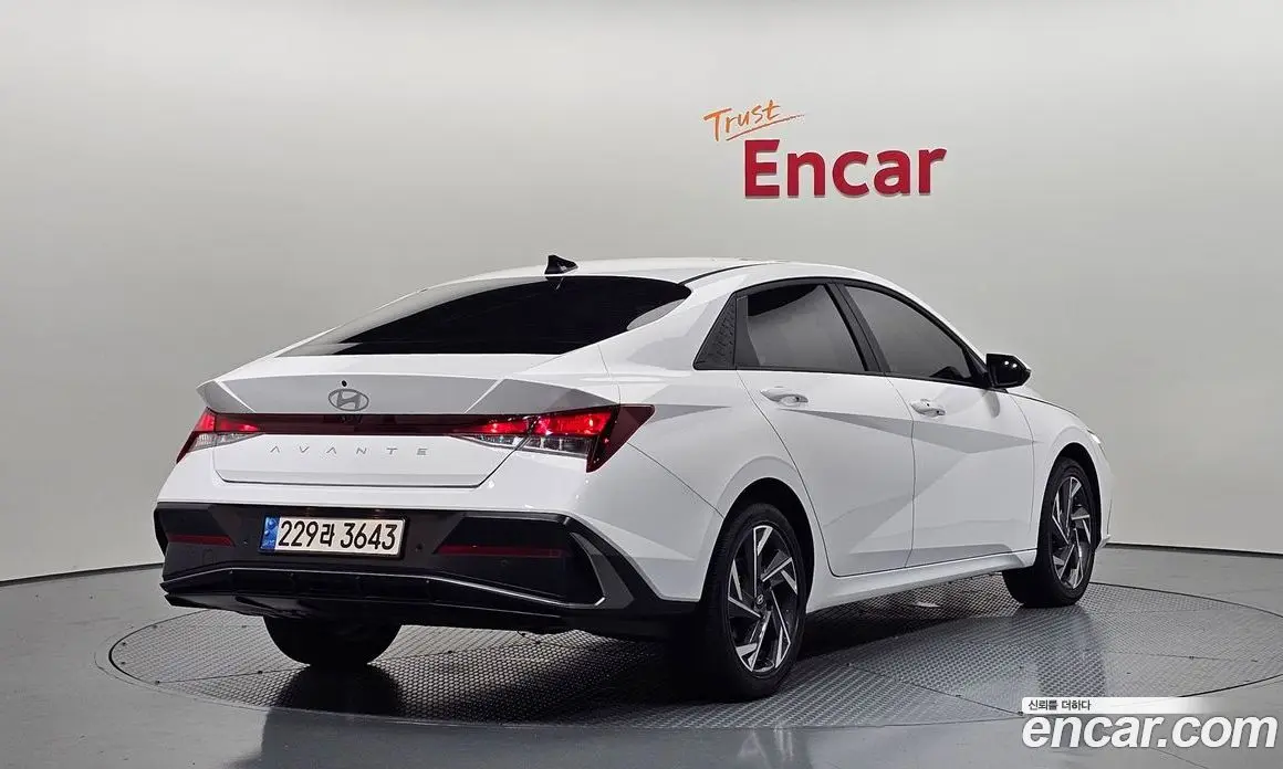 Hyundai Avante 2024 1.6 автомат (гидро), фото 1 Hyundai Avante 2024 1.6 автомат (гидро), фото 1