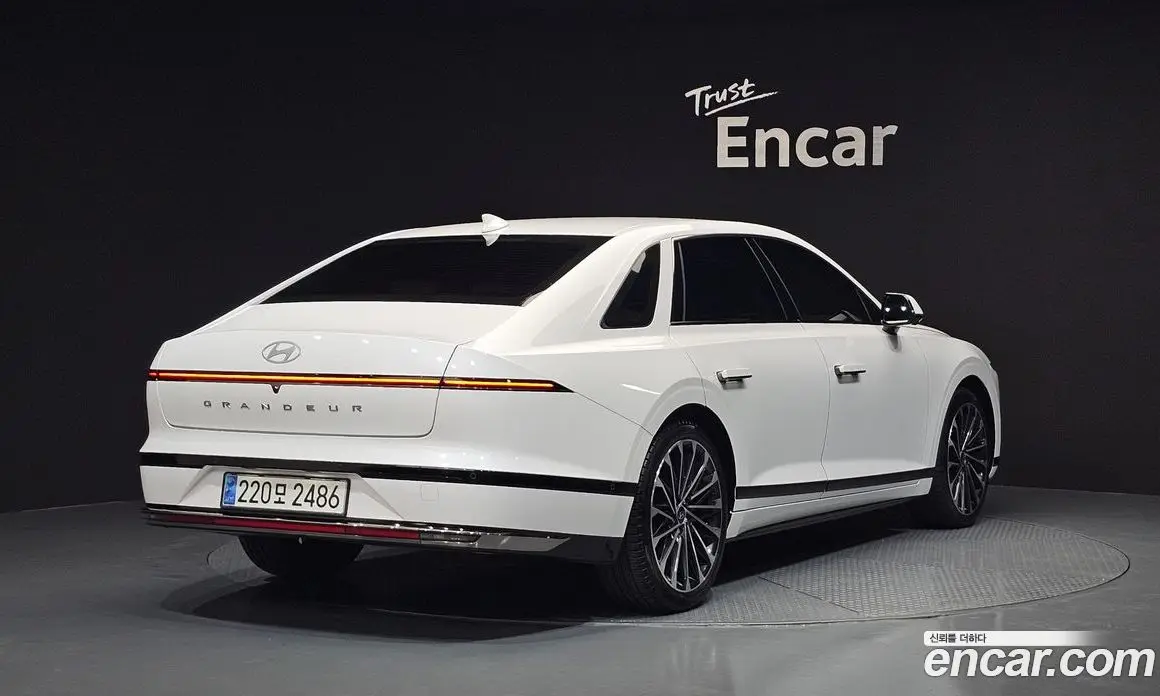 Hyundai Grandeur 2023 1.6 автомат (гидро), фото 2 Hyundai Grandeur 2023 1.6 автомат (гидро), фото 2
