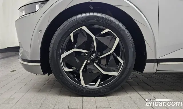 Hyundai Ioniq 5 2023 0.1 автомат (гидро), миниатюра 4 Hyundai Ioniq 5 2023 0.1 автомат (гидро), миниатюра 4