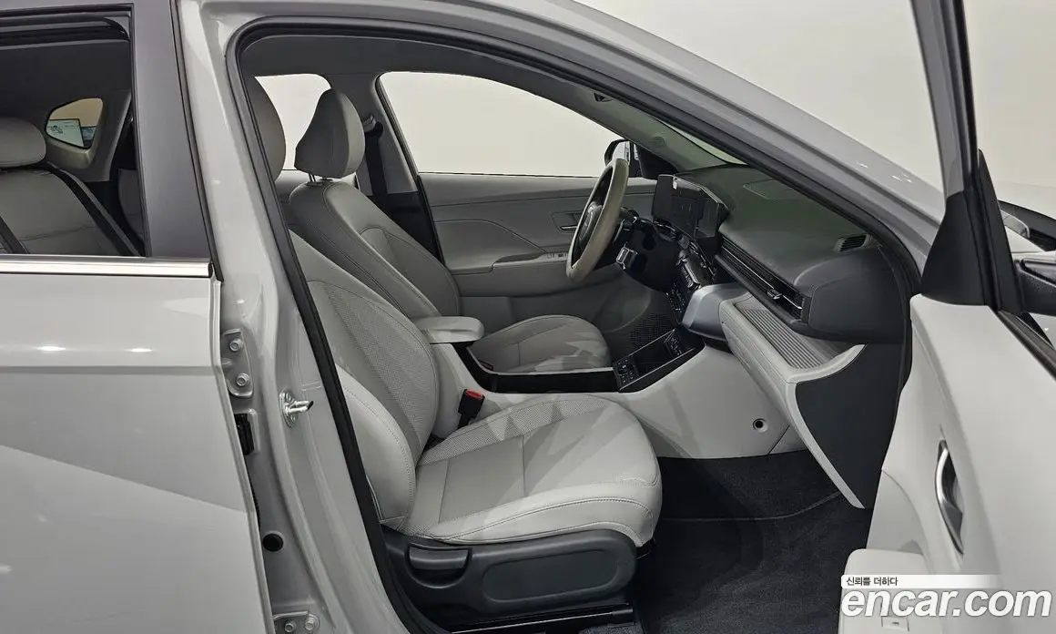 Hyundai Kona 2025 1.6 автомат (гидро), фото 16 Hyundai Kona 2025 1.6 автомат (гидро), фото 16