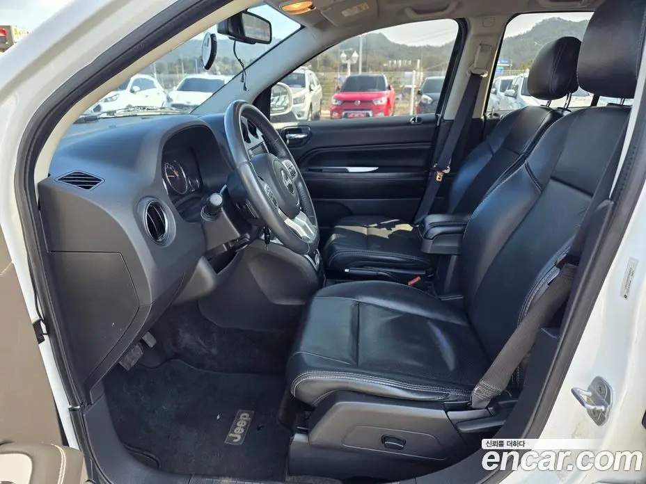 Jeep Compass 2013 2.4 автомат (гидро), фото 16 Jeep Compass 2013 2.4 автомат (гидро), фото 16