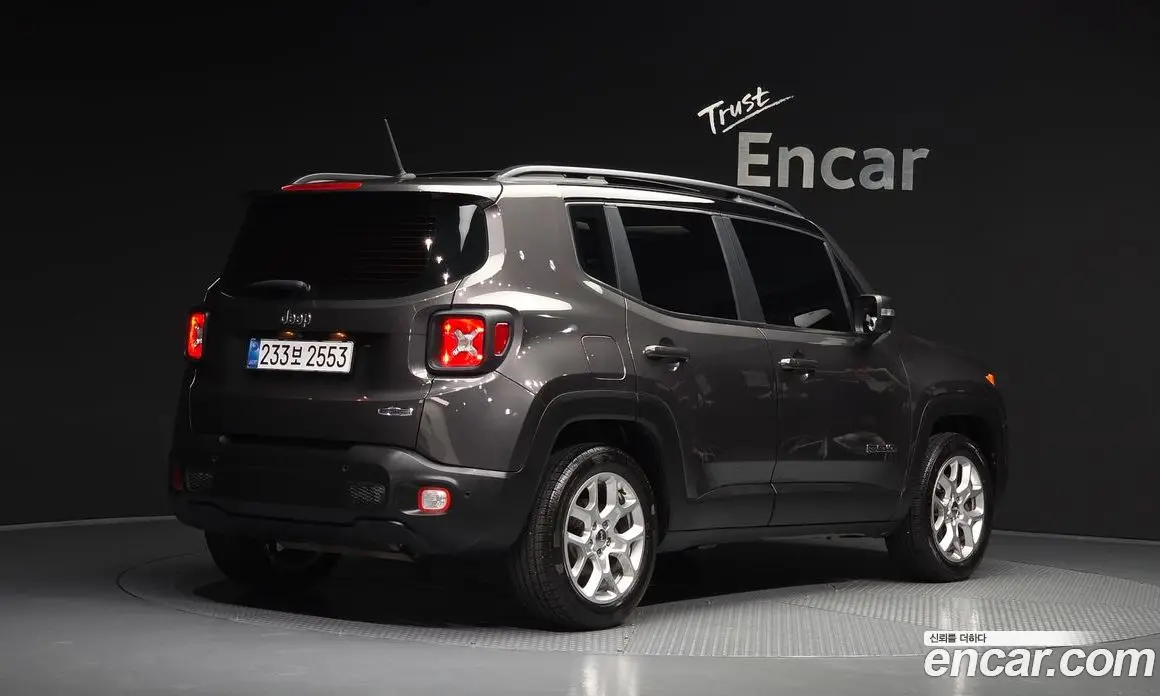 Jeep Renegade 2017 2.4 автомат (гидро), фото 2 Jeep Renegade 2017 2.4 автомат (гидро), фото 2