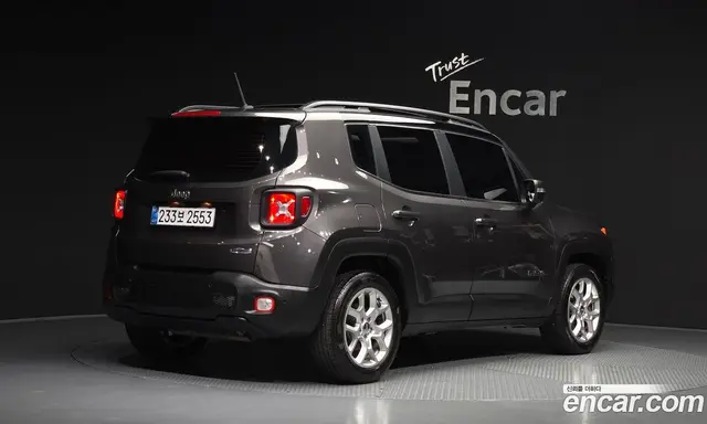 Jeep Renegade 2017 2.4 автомат (гидро), миниатюра 2 Jeep Renegade 2017 2.4 автомат (гидро), миниатюра 2